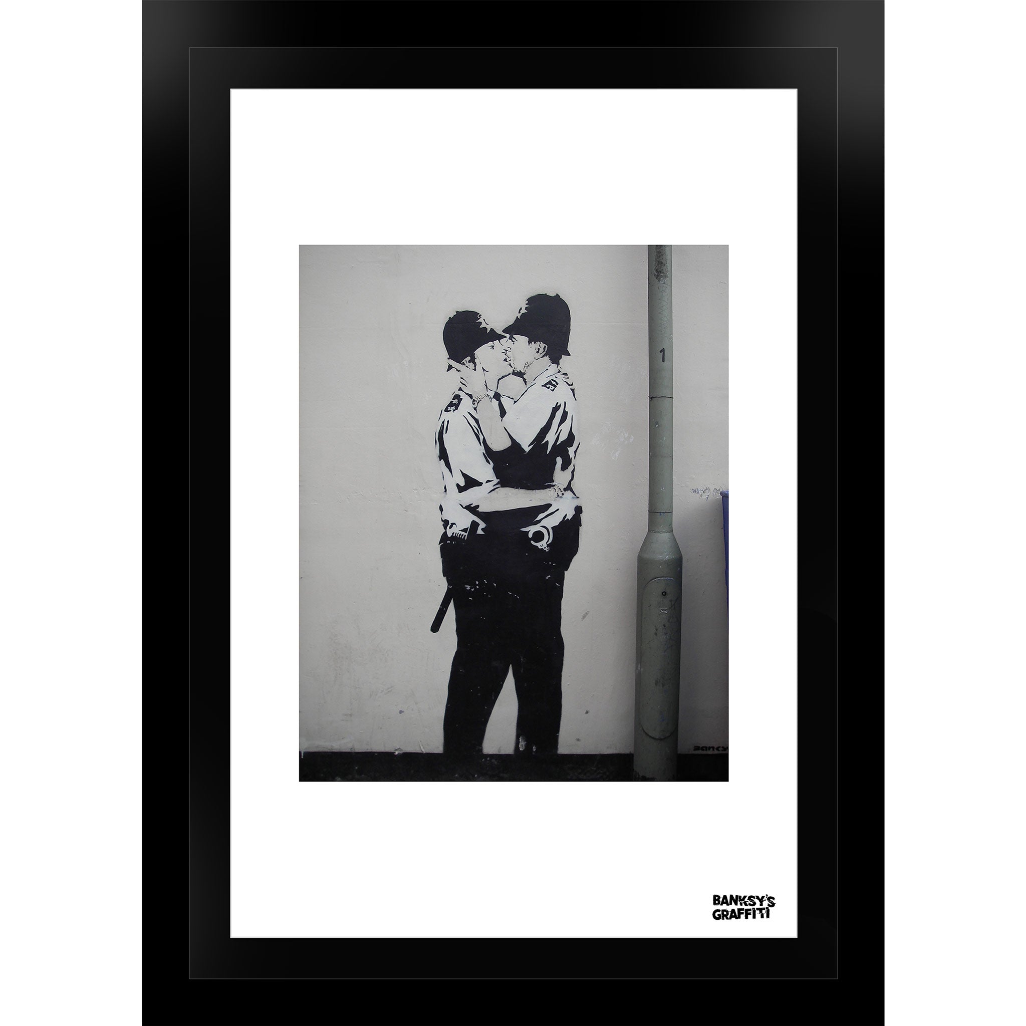 Kissing Coppers - Banksy's Graffiti Art – Homekor